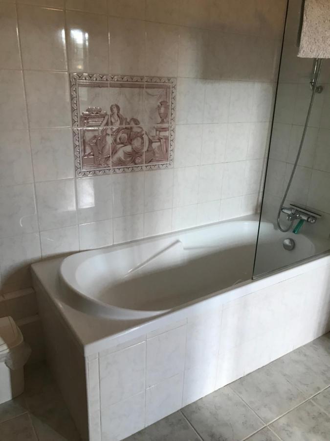 Bed and Breakfast Le Logis Des Quatre Puits Neuvicq-Montguyon Zewnętrze zdjęcie