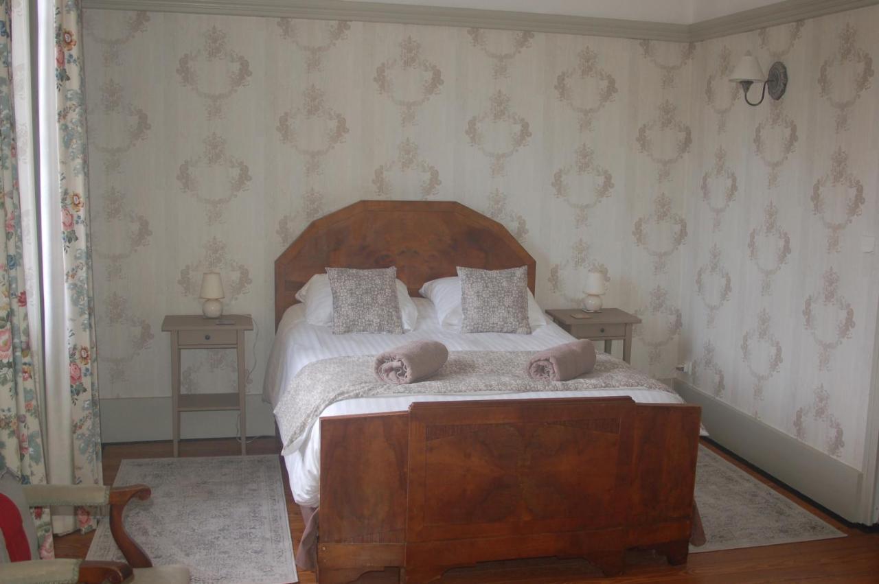 Bed and Breakfast Le Logis Des Quatre Puits Neuvicq-Montguyon Zewnętrze zdjęcie