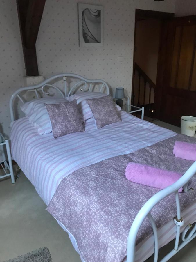 Bed and Breakfast Le Logis Des Quatre Puits Neuvicq-Montguyon Zewnętrze zdjęcie